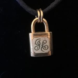 Juice couture necklace